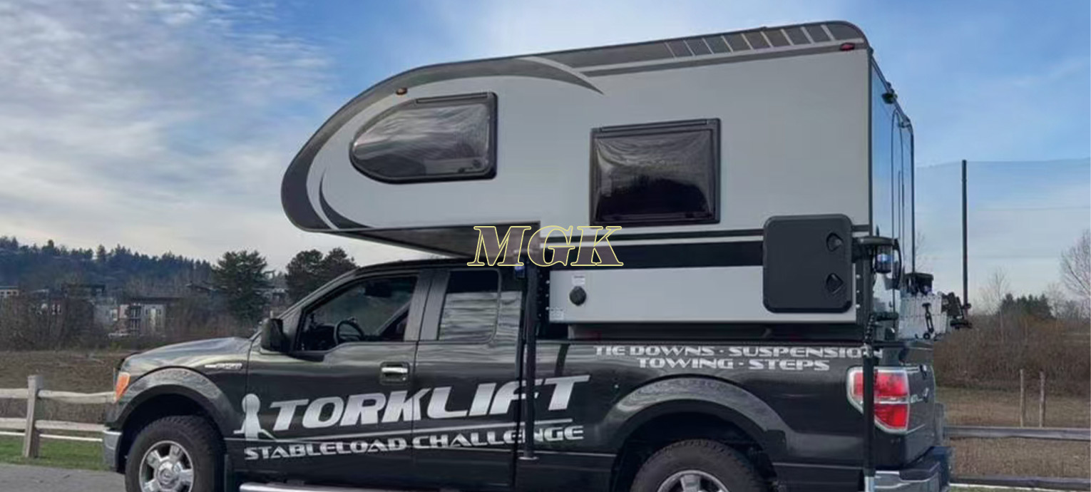 Fiberglass Hard-top truck camper