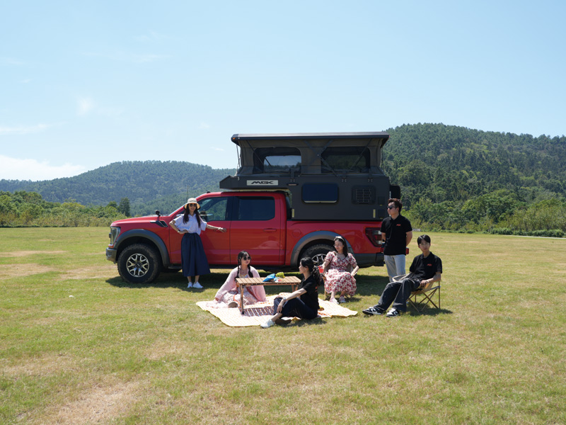 MGK Outdoor Filming Showcases All-Aluminum Pickup Camper